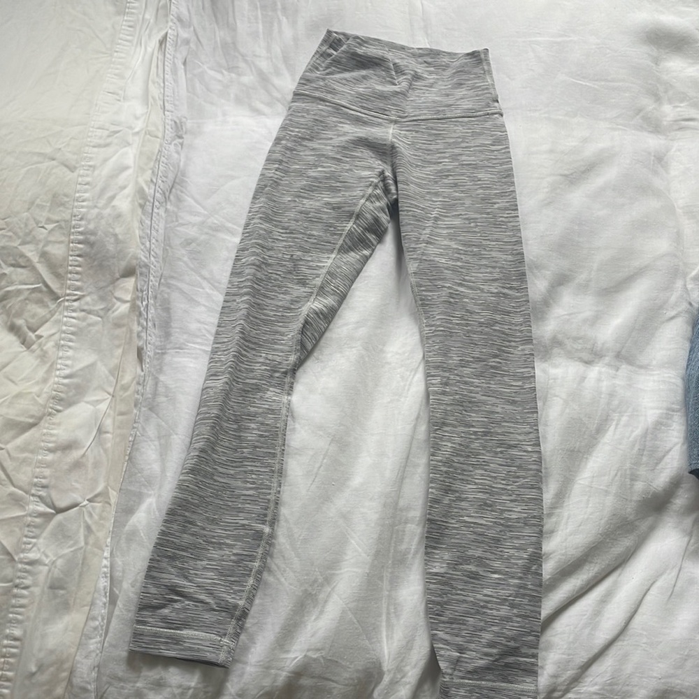 Lululemon Wunder under leggings